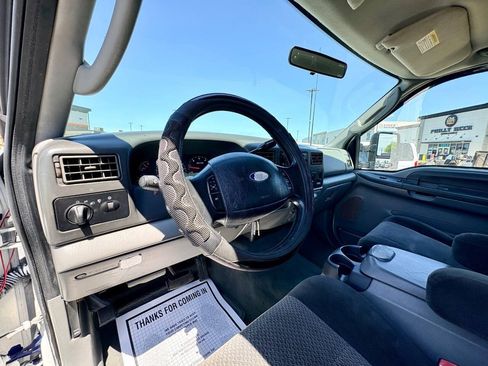 Used 2003 Ford F250 XLT AWD/4WD image 12