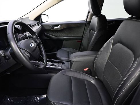 Used 2020 Ford Escape Titanium image 13