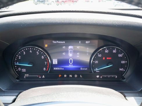 Used 2023 Ford Explorer XLT w/ Equipment Group 202A AWD/4WD image 25