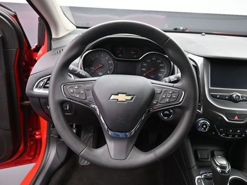 Used 2017 Chevrolet Cruze LT w/ Convenience Package FWD image 16