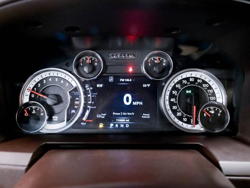 Used 2014 RAM 1500 Laramie w/ Convenience Group RWD image 9