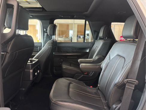 Certified 2024 Ford Expedition Platinum AWD/4WD image 33