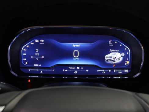 Used 2023 Chevrolet Suburban Z71 image 60