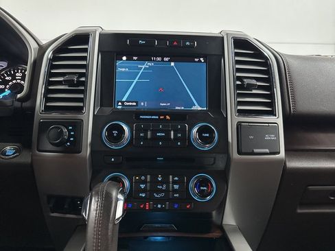 Used 2018 Ford F150 King Ranch image 25