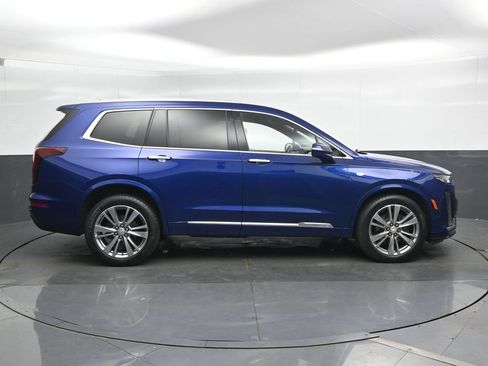 Used 2023 Cadillac XT6 Premium Luxury AWD/4WD image 3