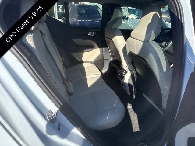 Certified 2024 Volvo XC40 B5 Plus w/ Climate Package AWD/4WD image 5