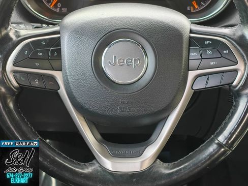 Used 2019 Jeep Grand Cherokee Limited AWD/4WD image 5