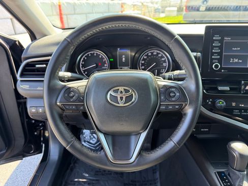 Used 2023 Toyota Camry SE w/ Convenience Package image 16