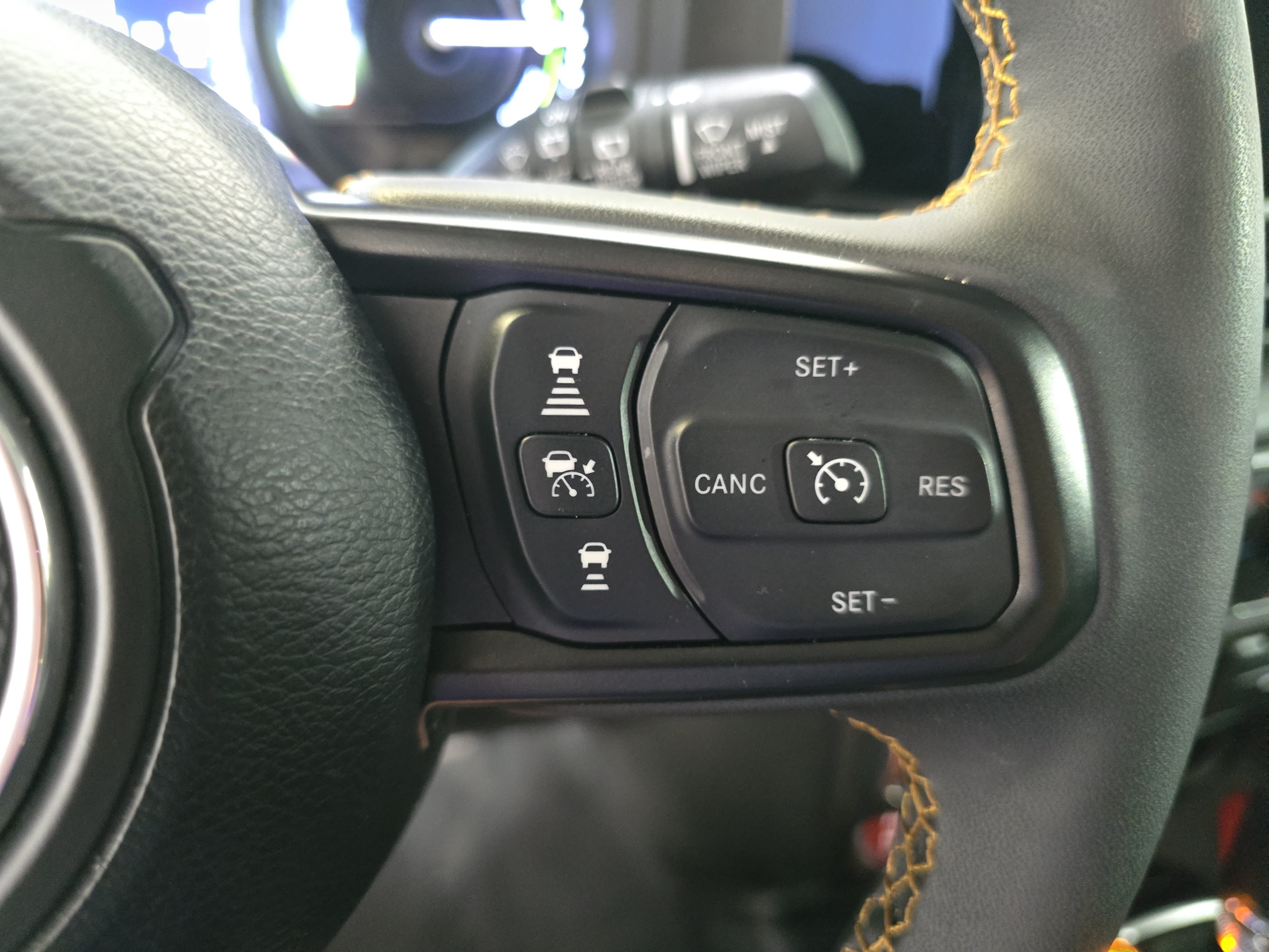 Used 2024 Jeep Wrangler Unlimited AWD/4WD image 15