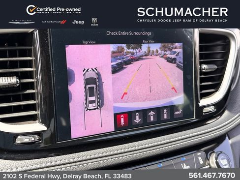 Used 2025 Chrysler Pacifica Select FWD image 22