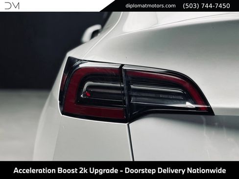Used 2021 Tesla Model Y Long Range AWD/4WD image 15