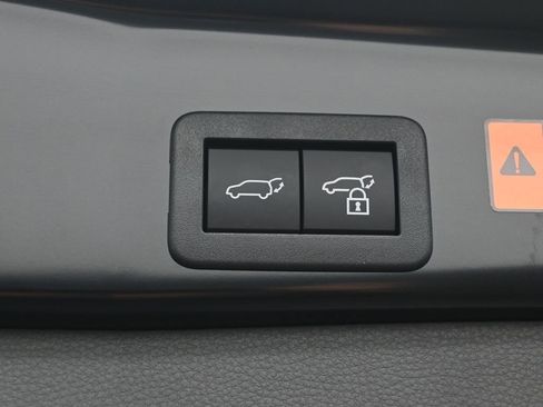 Used 2026 Toyota RAV4 XSE AWD/4WD image 36