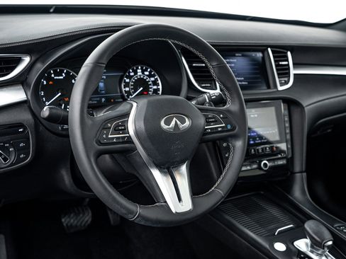 Used 2021 INFINITI QX50 Luxe w/ Appearance Package AWD/4WD image 12