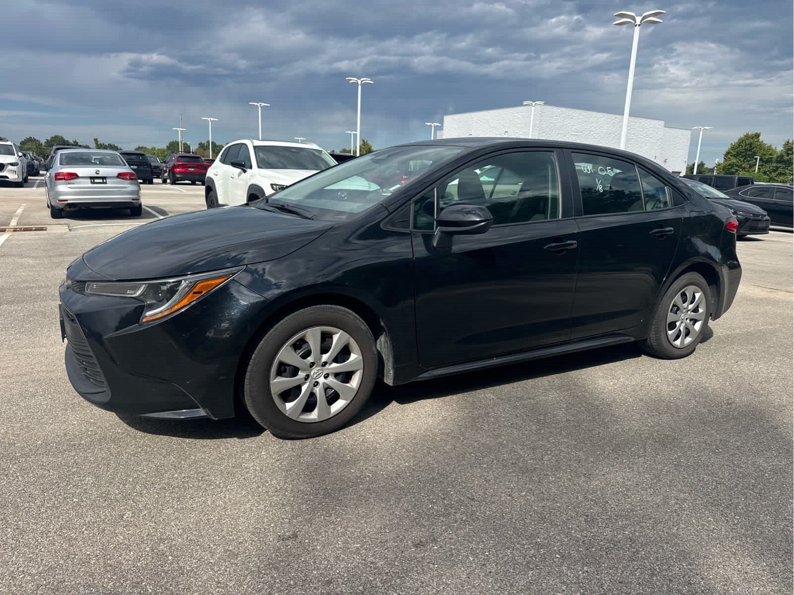 Used 2025 Toyota Corolla LE FWD image 2