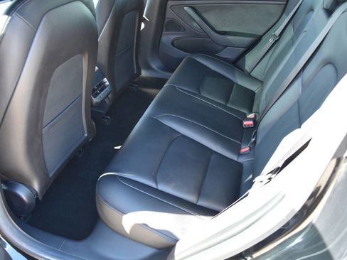 Used 2019 Tesla Model 3 Long Range image 12