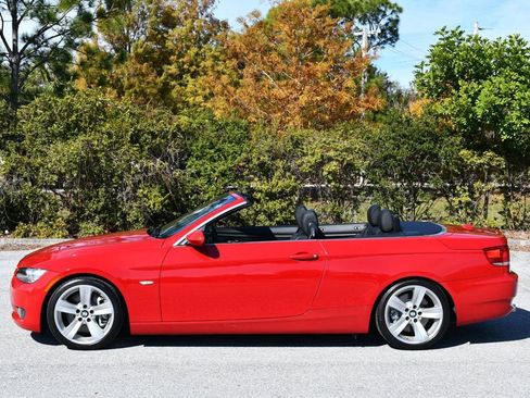 Used 2008 BMW 335i Convertible image 28