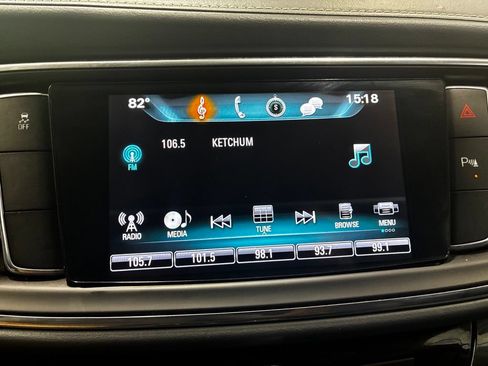 Used 2019 Buick Enclave Essence FWD image 25