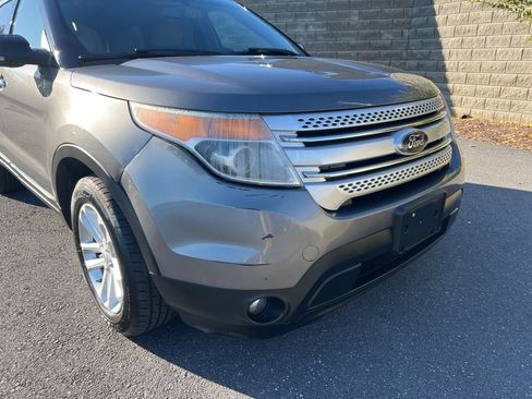 Used 2013 Ford Explorer XLT image 8