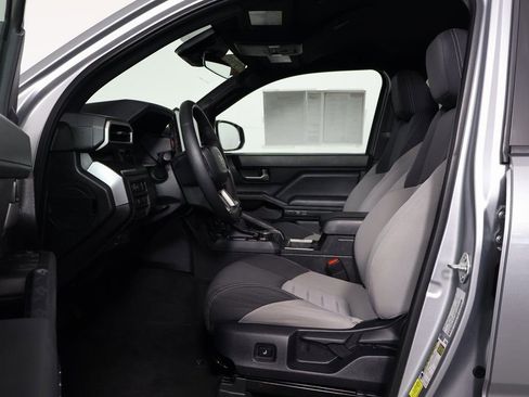 Used 2024 Toyota Tacoma TRD Off-Road image 10