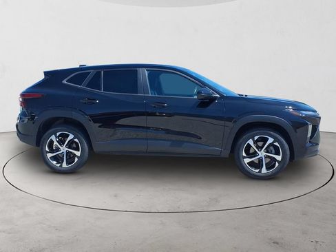 Used 2024 Chevrolet Trax RS w/ Driver Confidence Package FWD image 4