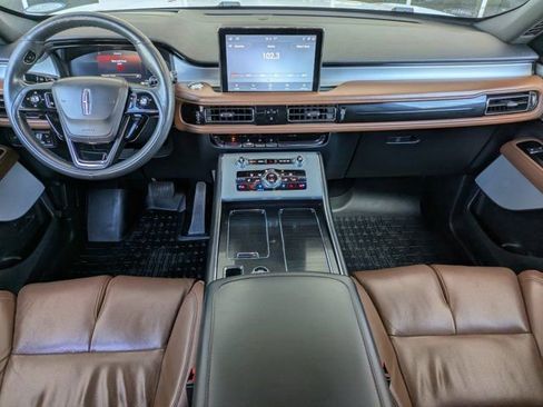 Used 2022 Lincoln Aviator Reserve w/ Equipment Group 201A image 13