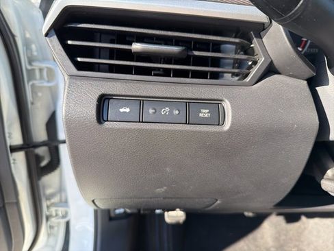 Used 2025 Nissan Altima 2.5 SR image 12