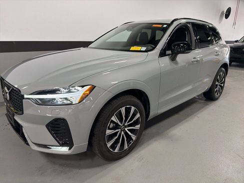 Used 2024 Volvo XC60 B5 Core w/ Protection Package Premier image 1