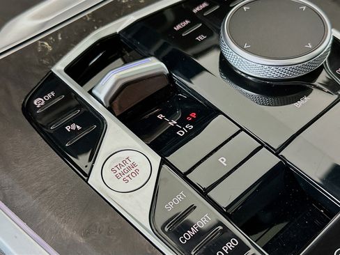 Used 2024 BMW X5 sDrive40i image 25