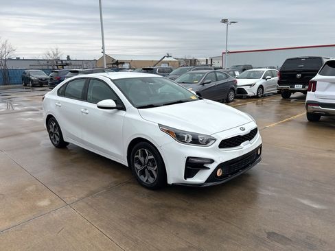 Used 2021 Kia Forte LXS image 4
