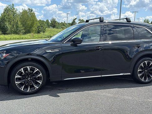 Used 2024 MAZDA CX-90 Plug-In Hybrid w/ Premium Pkg AWD/4WD image 11