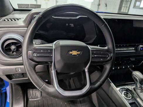 Used 2023 Chevrolet Colorado LT w/ LT Convenience Package AWD/4WD image 37