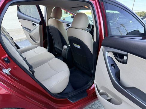 Used 2014 Hyundai Elantra SE w/ Option Group 02 FWD image 15