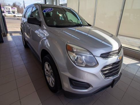 Used 2017 Chevrolet Equinox LS image 4