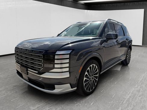 Used 2026 Hyundai Palisade Calligraphy FWD image 1