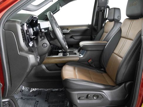 Used 2024 Chevrolet Silverado 1500 High Country w/ High Country Premium Package image 22