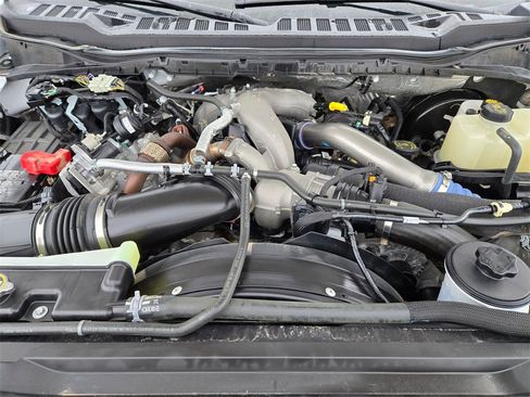 Used 2024 Ford F250 XLT w/ FX4 Off-Road Package image 31
