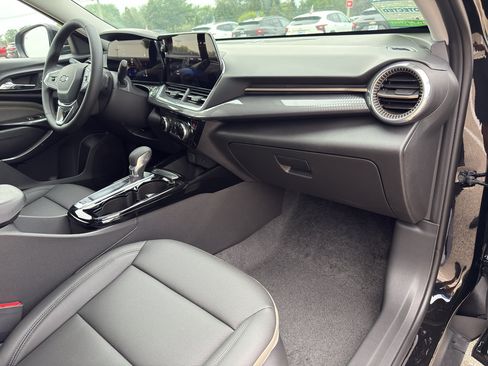 New 2026 Chevrolet Trax ACTIV w/ Driver Confidence Package FWD image 34