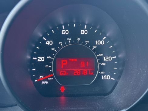 Used 2015 Kia Soul image 12