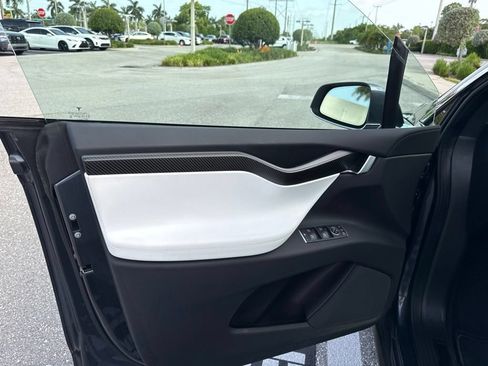 Used 2020 Tesla Model X Performance AWD/4WD image 13