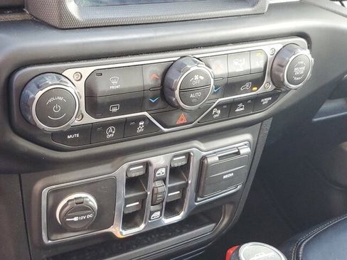 Certified 2021 Jeep Gladiator Overland image 25