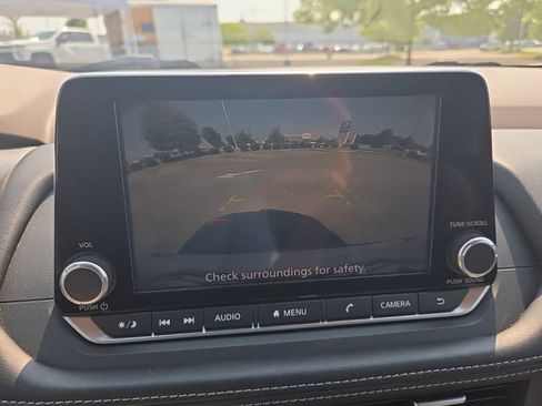 Used 2023 Nissan Rogue SV FWD image 26