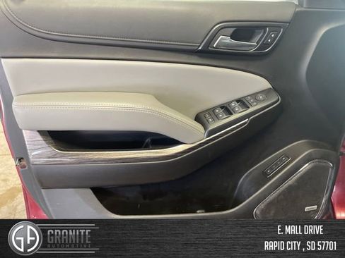 Used 2020 Chevrolet Suburban LT AWD/4WD image 13