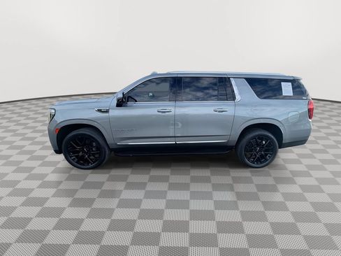 Used 2023 GMC Yukon XL SLT w/ SLT Premium Package AWD/4WD image 7