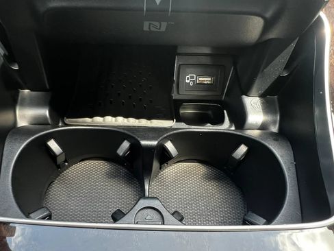 Used 2019 Mercedes-Benz E 450 4MATIC Sedan w/ Premium Package image 57
