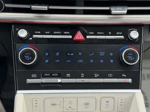 Used 2024 Hyundai Santa Fe Calligraphy image 22