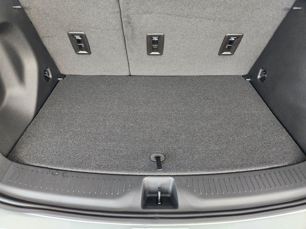 New 2027 Chevrolet Bolt RS FWD image 20