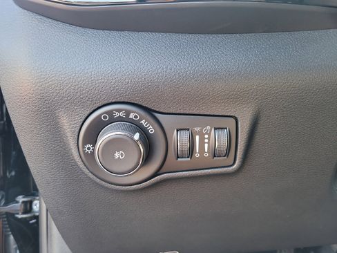 New 2026 Jeep Compass Latitude image 21