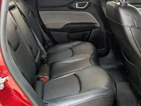 Used 2025 Jeep Compass Latitude w/ Sun & Sound Group AWD/4WD image 29