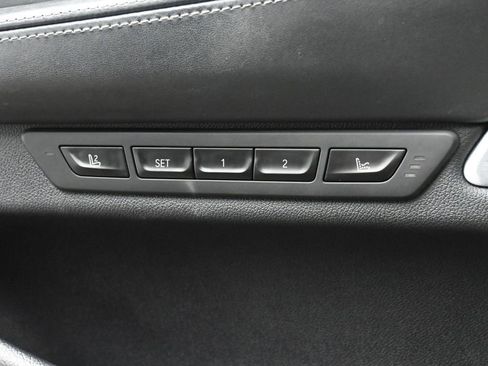 Used 2021 BMW 750i xDrive w/ Executive Package image 46