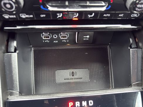 Used 2024 Jeep Grand Cherokee Altitude image 19